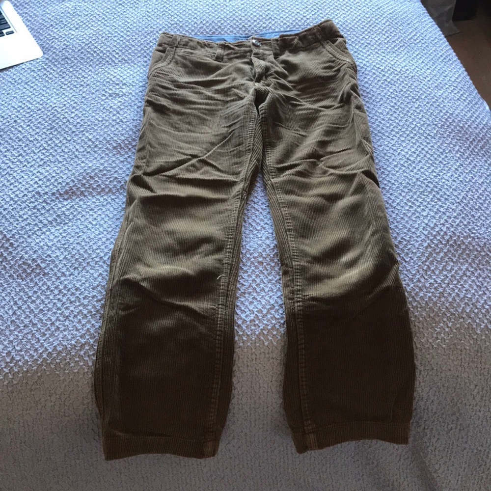 Corduroy-like mid waisted pants
